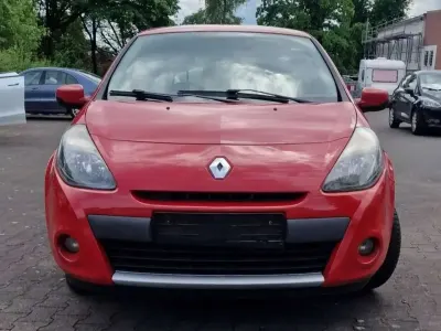 Gebraucht Renault Clio Dynamique 75 PS (55 kW) 2011 Hellrot Kleinwagen