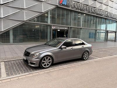 Gebraucht Mercedes C250 204 PS (150 kW) 2012 Grau Limousine