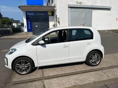 Gebraucht VW up! 65 PS (47 kW) 2021 Weiß Kleinwagen