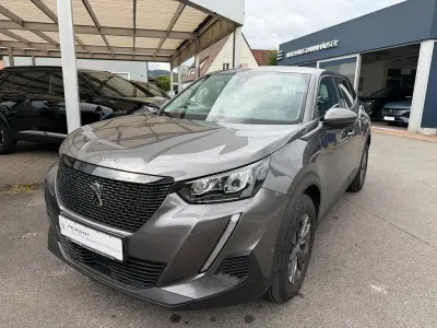 Gebraucht Peugeot 2008 Active 131 PS (96 kW) 2021 Grau SUV