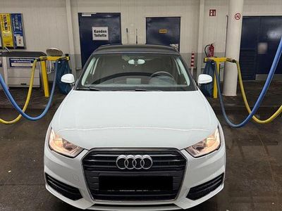 Gebraucht Audi A1 Sportback Design 125 PS (91 kW) 2015 Weiß Kleinwagen