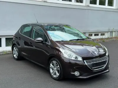 Gebraucht Peugeot 208 Allure 120 PS (88 kW) 2013 Rouge noir Kleinwagen