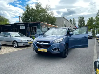 Gebraucht Hyundai ix35 135 PS (99 kW) 2012 Blau SUV