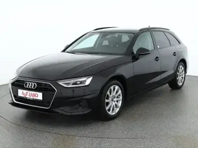 Używany Audi A4 Comfort 150 KM (110 kW) 2022 Czarny Kombi