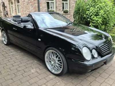 Gebraucht Mercedes CLK230 193 PS (141 kW) 1999 Schwarz Cabrio