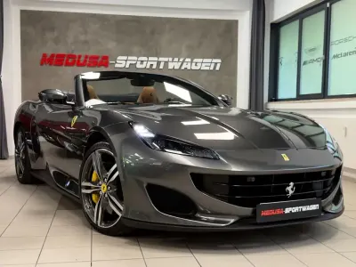 Gebraucht Ferrari Portofino 600 PS (441 kW) 2020 Grigio silverstone 740 Cabrio