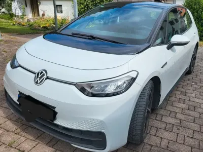 Gebraucht VW ID.3 Pro 106 kW (145 PS) 2021 Weiß Kleinwagen
