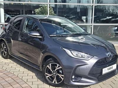 Neu Toyota Yaris Hybrid Comfort 116 PS (85 kW) 2026 Marlingrau metallic Kleinwagen