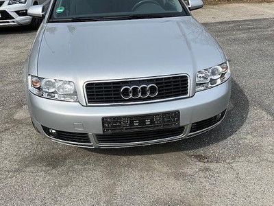 Gebraucht Audi A4 102 PS (75 kW) 2004 Silber Limousine