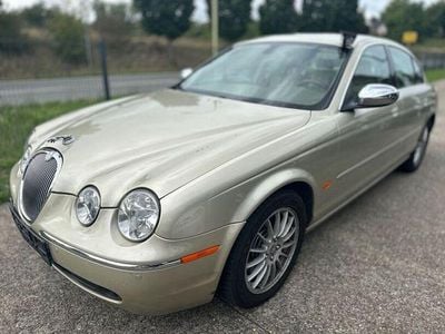 Winter gold Gebraucht 2005 Jaguar S-Type Executive Limousine | 4.790 € (Etwas zu teuer)