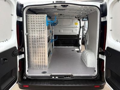 Second-hand Opel Vivaro 121 CP (88 kW) 2019 Alb Monovolum