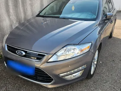 Gebraucht Ford Mondeo Titanium 140 PS (102 kW) 2014 Grün Kombi