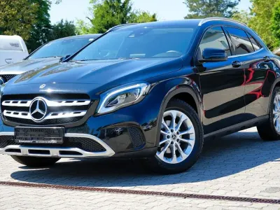 Gebraucht Mercedes GLA200 156 PS (114 kW) 2018 Schwarz SUV