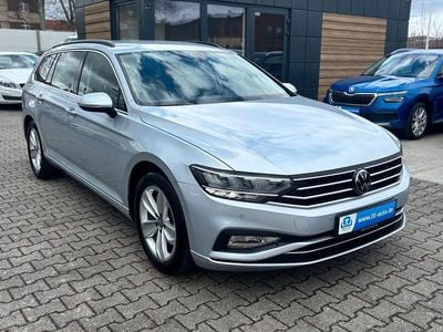 Gebraucht VW Passat Business 200 PS (147 kW) 2023 Silber (metallic) Kombi