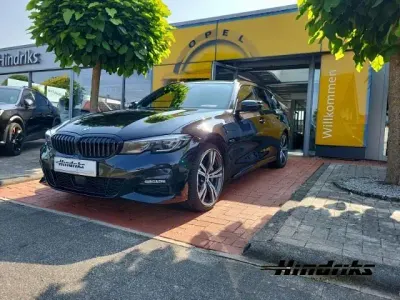 Gebraucht BMW 330 M Sport 252 PS (185 kW) 2022 Schwarz Kombi