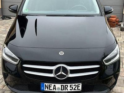 Gebraucht Mercedes B250e 296 PS (217 kW) 2022 Schwarz Van / Kleinbus