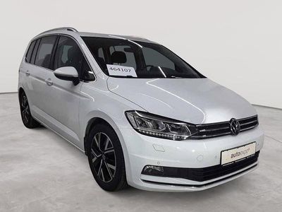 Pure white Gebraucht 2021 VW Touran Highline Van / Kleinbus | 23.090 € (Guter Preis)