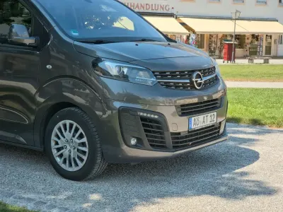 Gebraucht Opel Vivaro-e Combi 122 PS (89 kW) 2020 Grau Van / Kleinbus