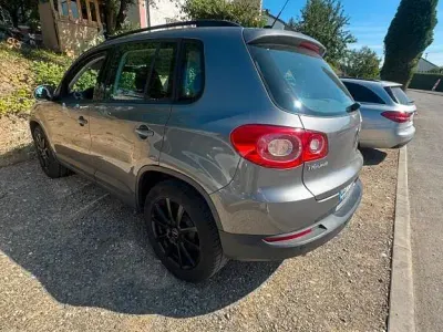 Gebraucht VW Tiguan 140 PS (102 kW) 2009 Grau SUV