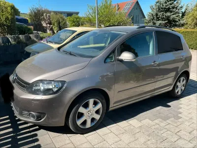 Używany VW Golf Plus Cross 102 KM (75 kW) 2013 Brązowy Minivan