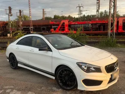 Gebraucht Mercedes CLA220 AMG line 170 PS (125 kW) 2014 Weiß Coupé