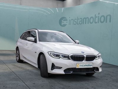 gebraucht BMW 330e BMW 330, 34.700 km, 292 PS, EZ 10.2021, Hybrid (Benzin/Elektro)