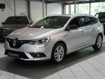Gebraucht Renault Mégane GrandTour LIMITED 140 PS (102 kW) 2020 Silber Kombi