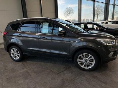 Gebraucht Ford Kuga Titanium 150 PS (110 kW) 2018 Grau SUV