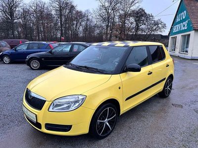 Gebraucht Skoda Fabia 69 PS (50 kW) 2009 Gelb Limousine
