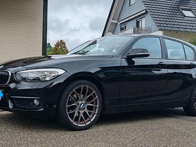 Gebraucht BMW 116 Advantage 109 PS (80 kW) 2015 Schwarz Kleinwagen