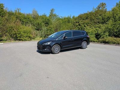 Second-hand Ford S-MAX Titanium 190 CP (139 kW) 2018 Negru Monovolum