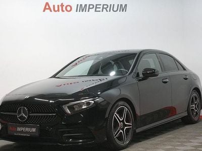 Schwarz Gebraucht 2022 Mercedes A200 AMG line Limousine | 29.990 € (Etwas zu teuer)
