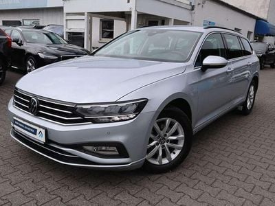 Gebraucht VW Passat Business 150 PS (110 kW) 2022 Scale silver metallic Kombi