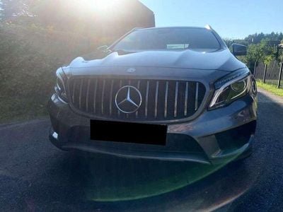 Mercedes GLA220