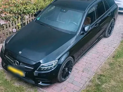 Gebraucht Mercedes C300 AMG 256 PS (188 kW) 2026 Schwarz Kombi