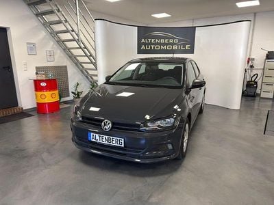 Gebraucht VW Polo Trendline 65 PS (47 kW) 2018 Grau Kleinwagen