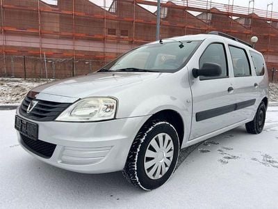 Silber Gebraucht 2013 Dacia Logan MCV Lauréate Van / Kleinbus | 2.990 € (Guter Preis)