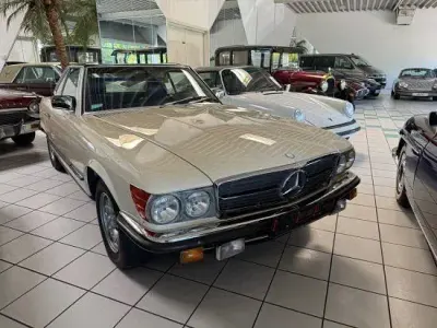 Gebraucht Mercedes SL380 155 PS (114 kW) 1984 Cremeweiß Cabrio