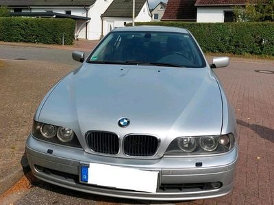 BMW 525