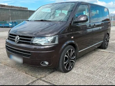 Gebraucht VW Multivan Highline 180 PS (132 kW) 2012 Braun Van / Kleinbus
