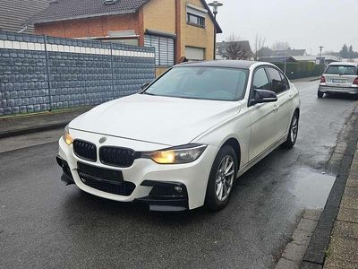 Gebraucht BMW 316 Sport Line 116 PS (85 kW) 2013 Mineralweiss metallic Limousine