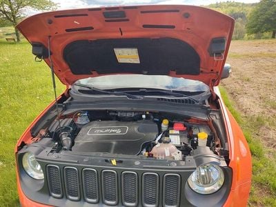 Orange Gebraucht 2015 Jeep Renegade Trailhawk SUV | 9.500 € (Etwas zu teuer)