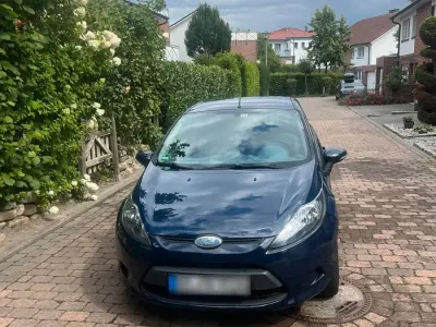 Gebraucht Ford Fiesta 90 PS (66 kW) 2009 Blau Kleinwagen