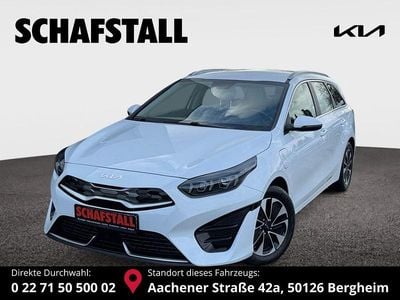 Gebraucht Kia Ceed Sportswagon Spirit 141 PS (103 kW) 2022 Weiss (deluxe white) Kombi