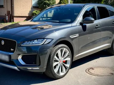 Occasion Jaguar F-Pace First Edition 300 PK (220 kW) 2016 Grijs SUV