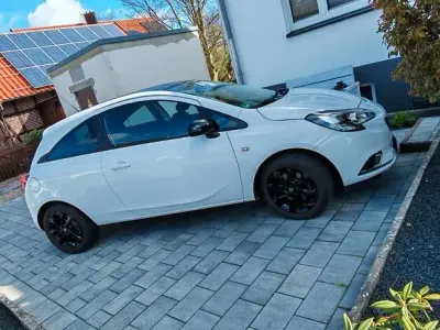 Gebraucht Opel Corsa Color Edition 101 PS (74 kW) 2015 Weiß Kleinwagen