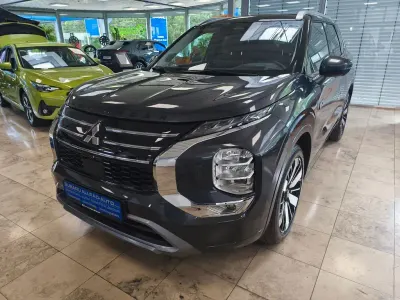 Gebraucht Mitsubishi Outlander P-HEV Top 136 PS (100 kW) 2025 Basalt grau SUV