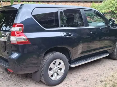 Gebraucht Toyota Land Cruiser Premium 190 PS (139 kW) 2015 Schwarz SUV
