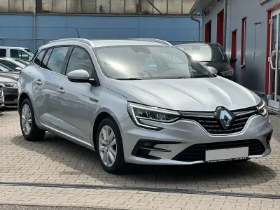 Gebraucht Renault Mégane GrandTour 140 PS (102 kW) 2022 Silber Kombi
