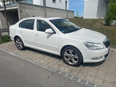 Usata Skoda Octavia Elegance 140 CV (102 kW) 2012 Berlina
